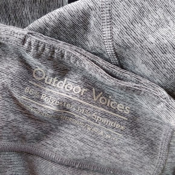 Outdoor Voices Heathered Gray Cropped Yoga Leggings Small EUC - Picture 4 of 4